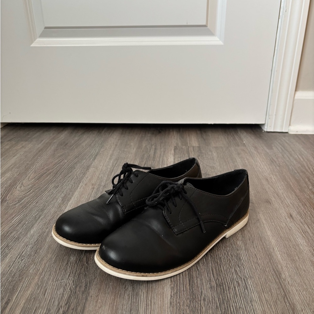 Soda Black Lace Up Loafers